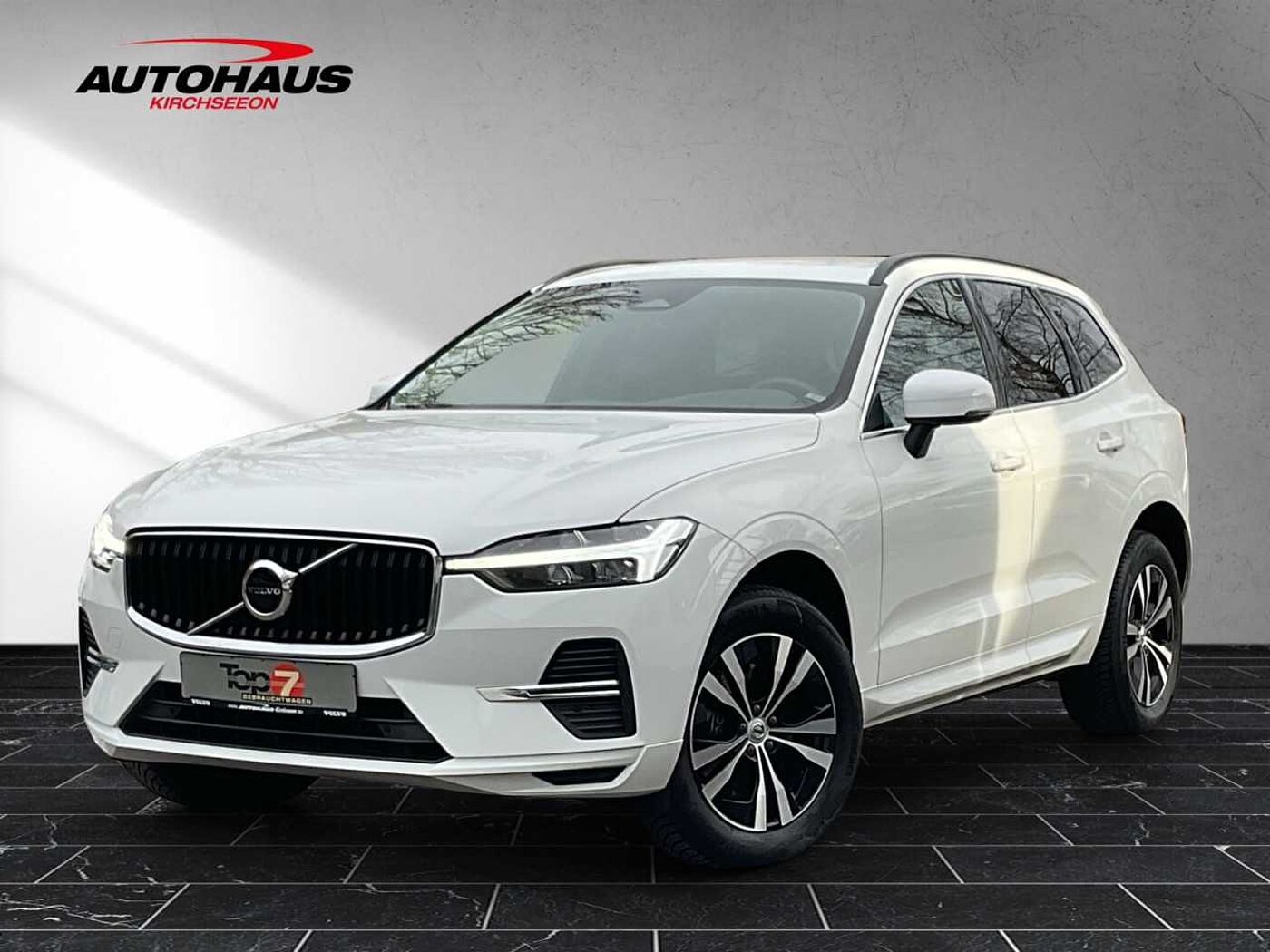 Volvo  XC60 B4 (Diesel) Momentum Pro AWD Automatik Bluetooth Navi LED Klima Einparkhilf