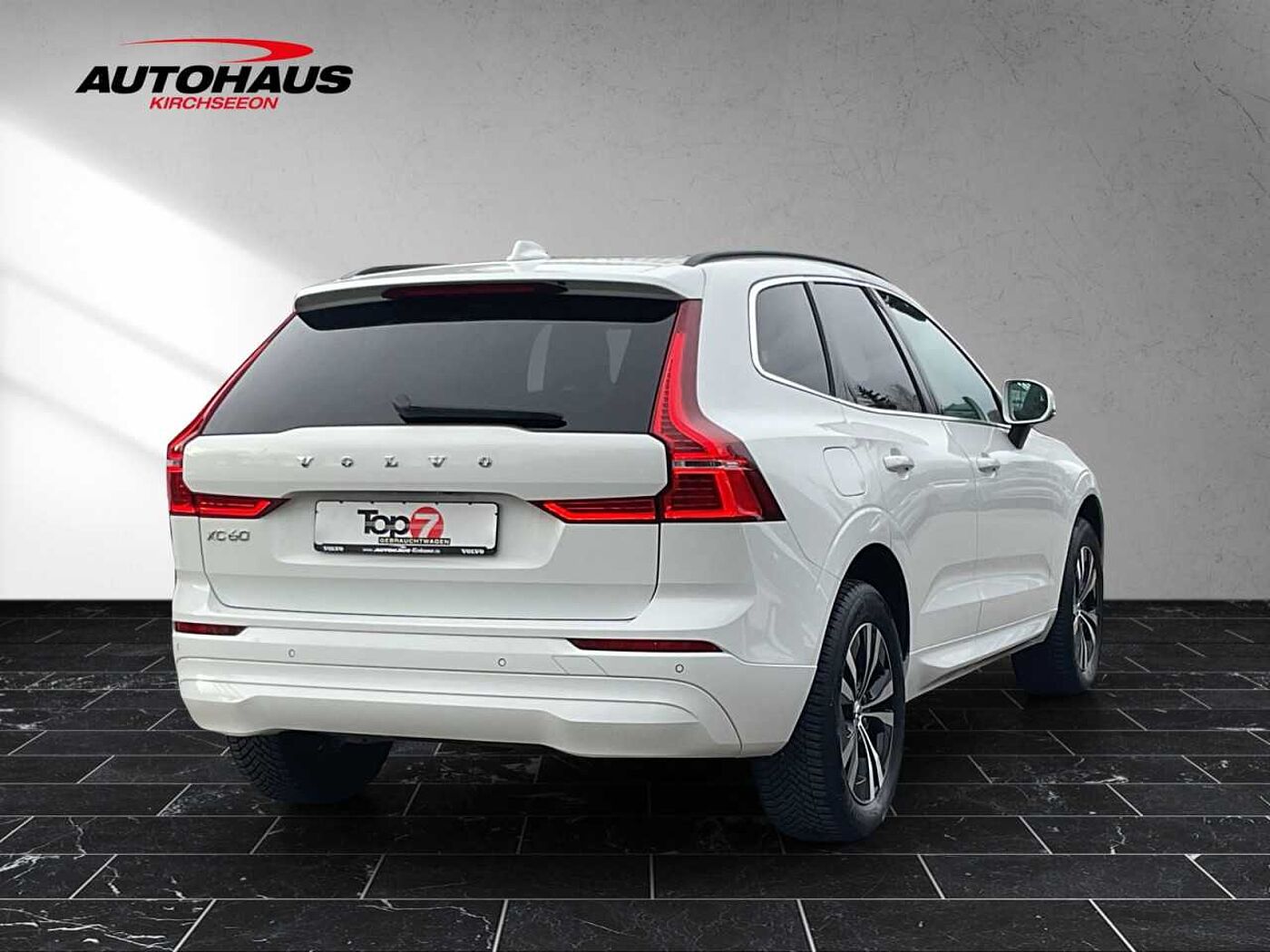 Volvo  XC60 B4 (Diesel) Momentum Pro AWD Automatik Bluetooth Navi LED Klima Einparkhilf