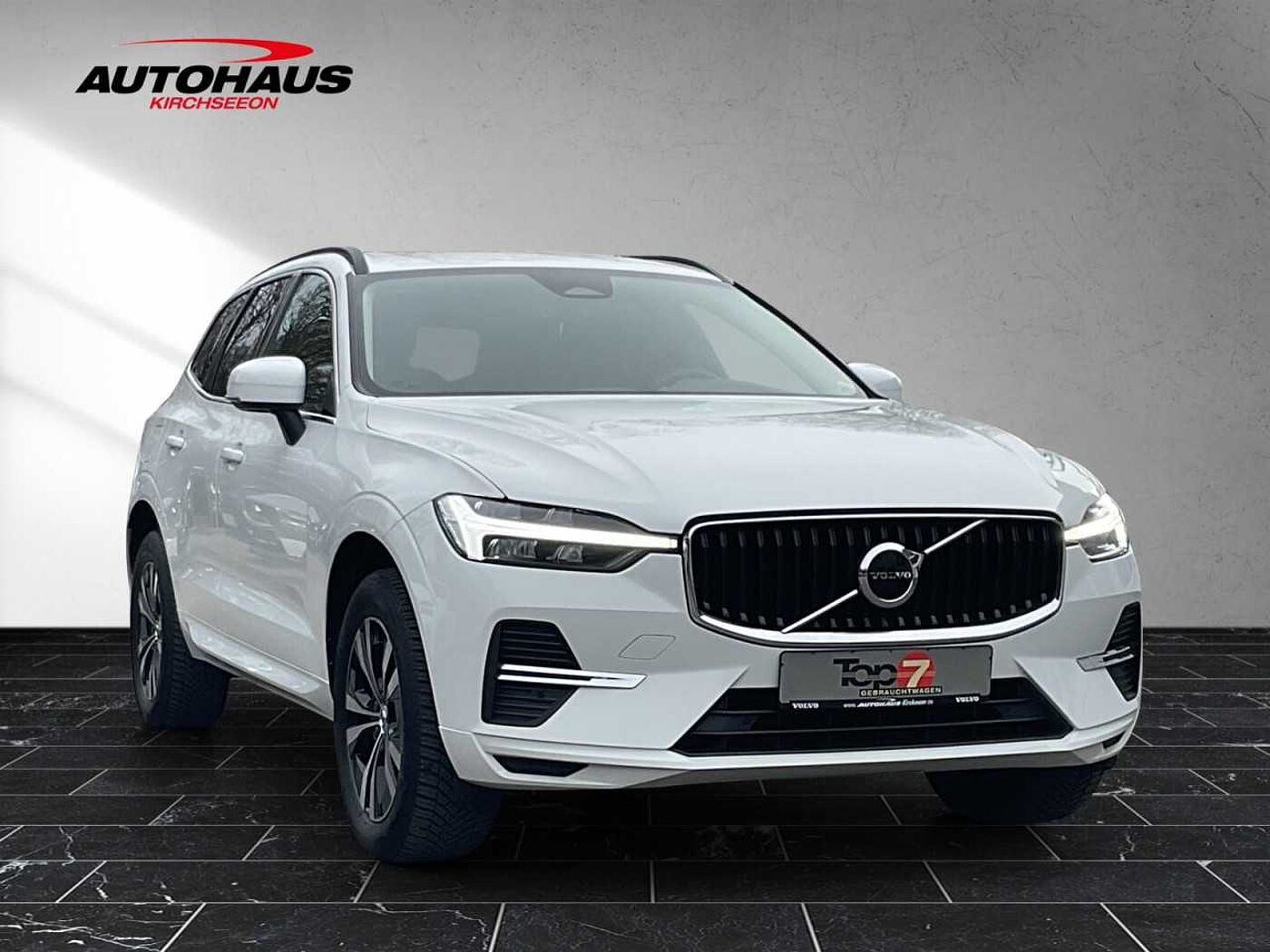 Volvo  XC60 B4 (Diesel) Momentum Pro AWD Automatik Bluetooth Navi LED Klima Einparkhilf