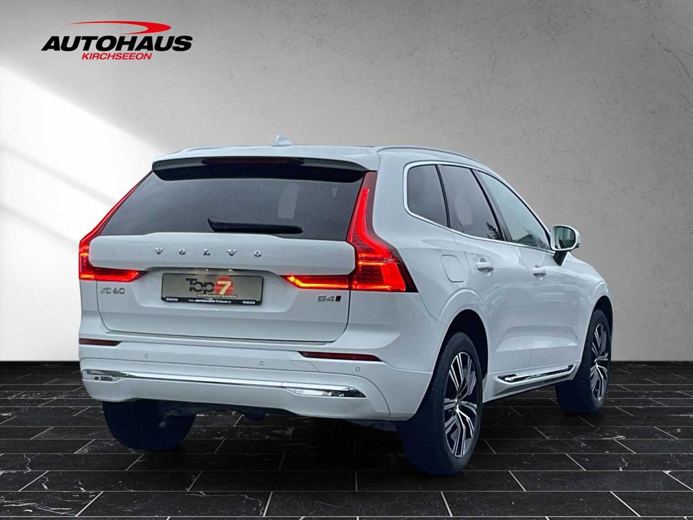 Volvo  XC60 B4 (Diesel) Inscription AWD Automatik Bluetooth Navi LED Vollleder Klima Ei