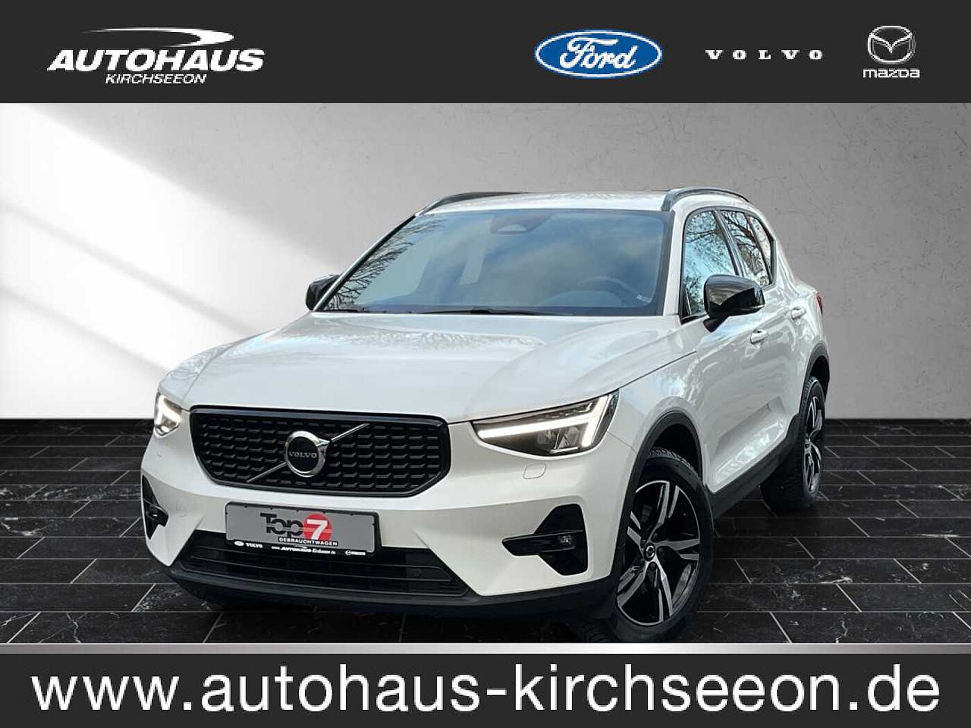 Volvo  Volvo XC40 B3 (Benzin) Plus Dark 2WD Automatik Bluetooth Navi LED Klima Einparkh