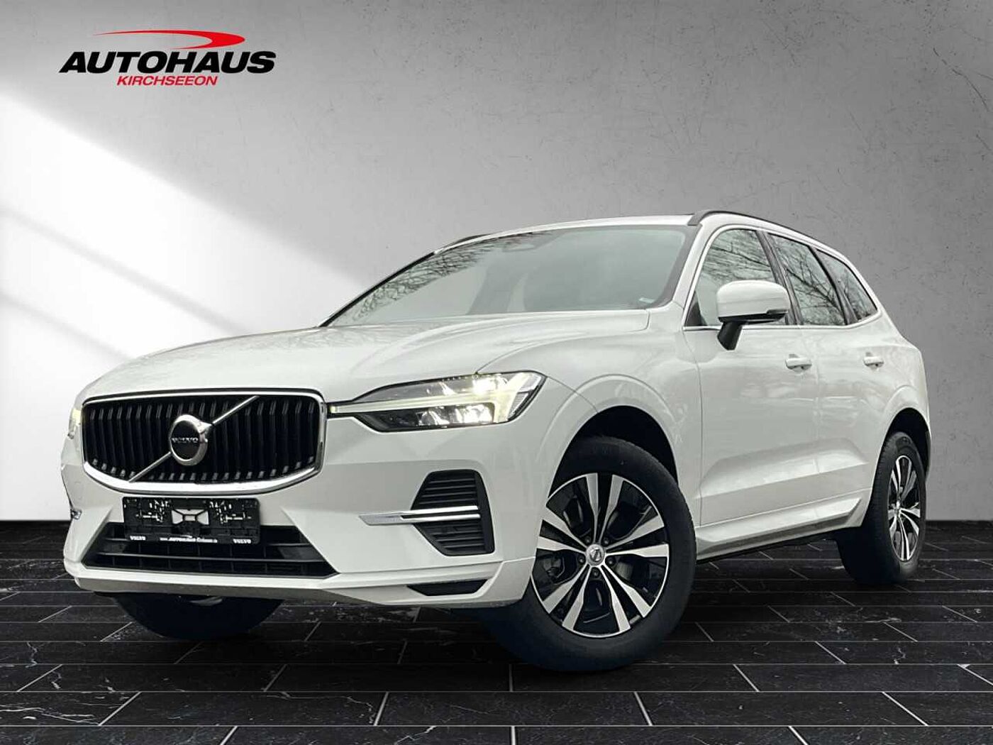 Volvo  XC60 B4 (Diesel) Momentum Pro 2WD Automatik Bluetooth Navi LED Klima Einparkhilf