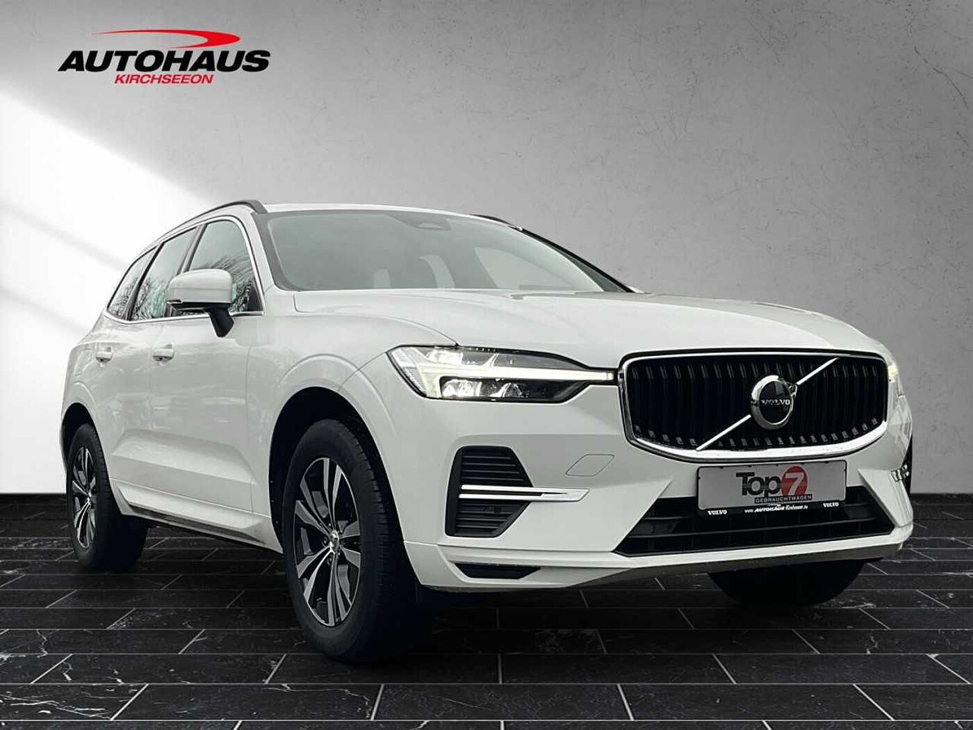 Volvo  XC60 B4 (Diesel) Momentum Pro 2WD Automatik Bluetooth Navi LED Klima Einparkhilf