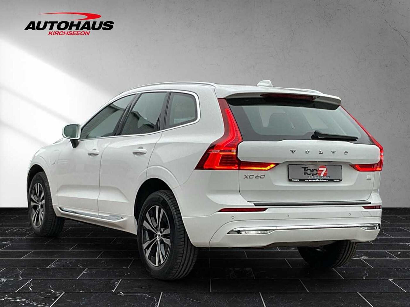 Volvo  XC60 T6 Recharge AWD Inscription Expression Automa Bluetooth Navi LED Klima Einp