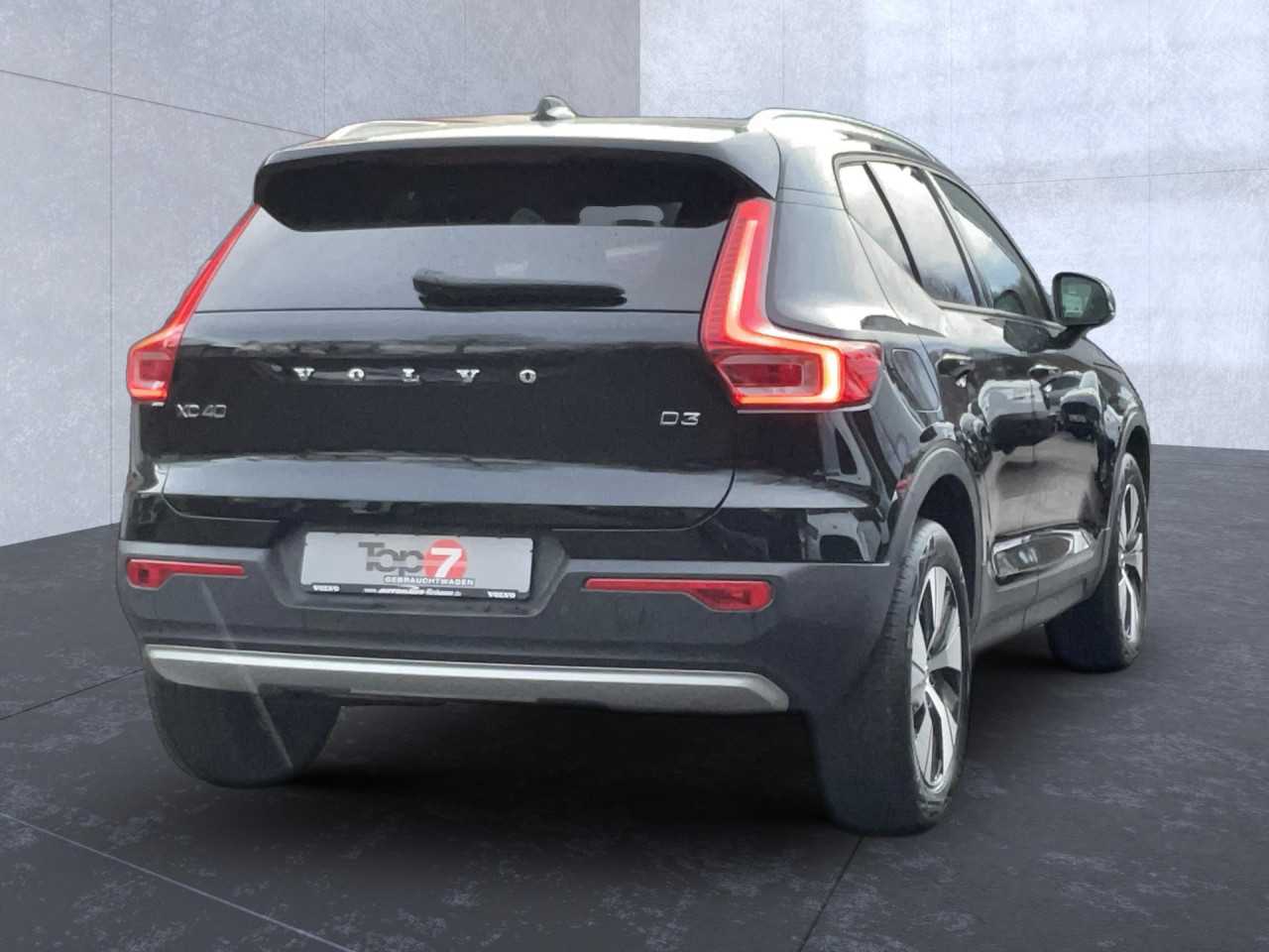 Volvo  XC40 D3 Momentum Pro 2WD Automatik Bluetooth Navi LED Klima Einparkhilfe el. Fen