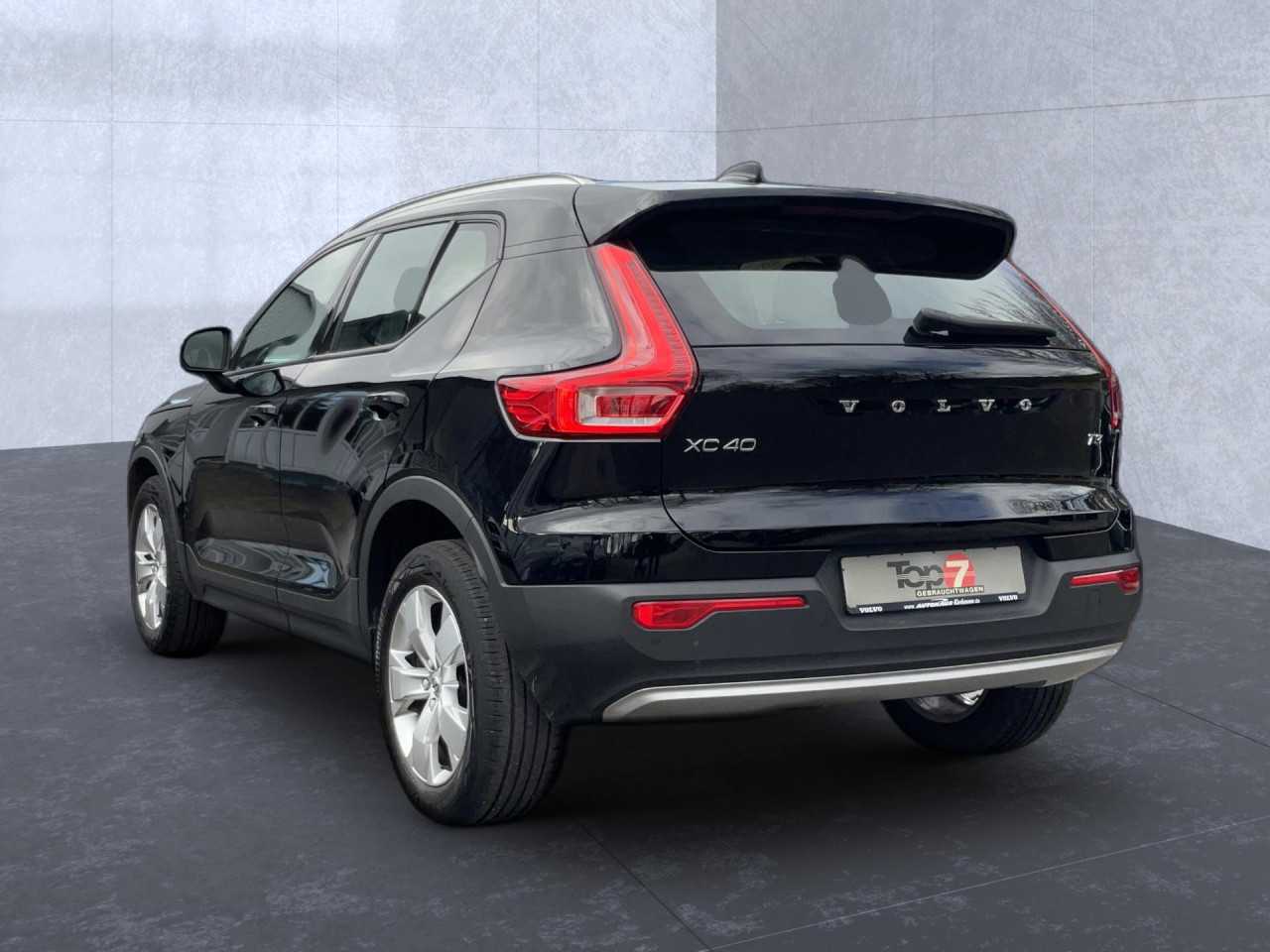 Volvo  XC40 T3 Momentum Pro 2WD Automatik Bluetooth Navi LED Klima Einparkhilfe el. Fen