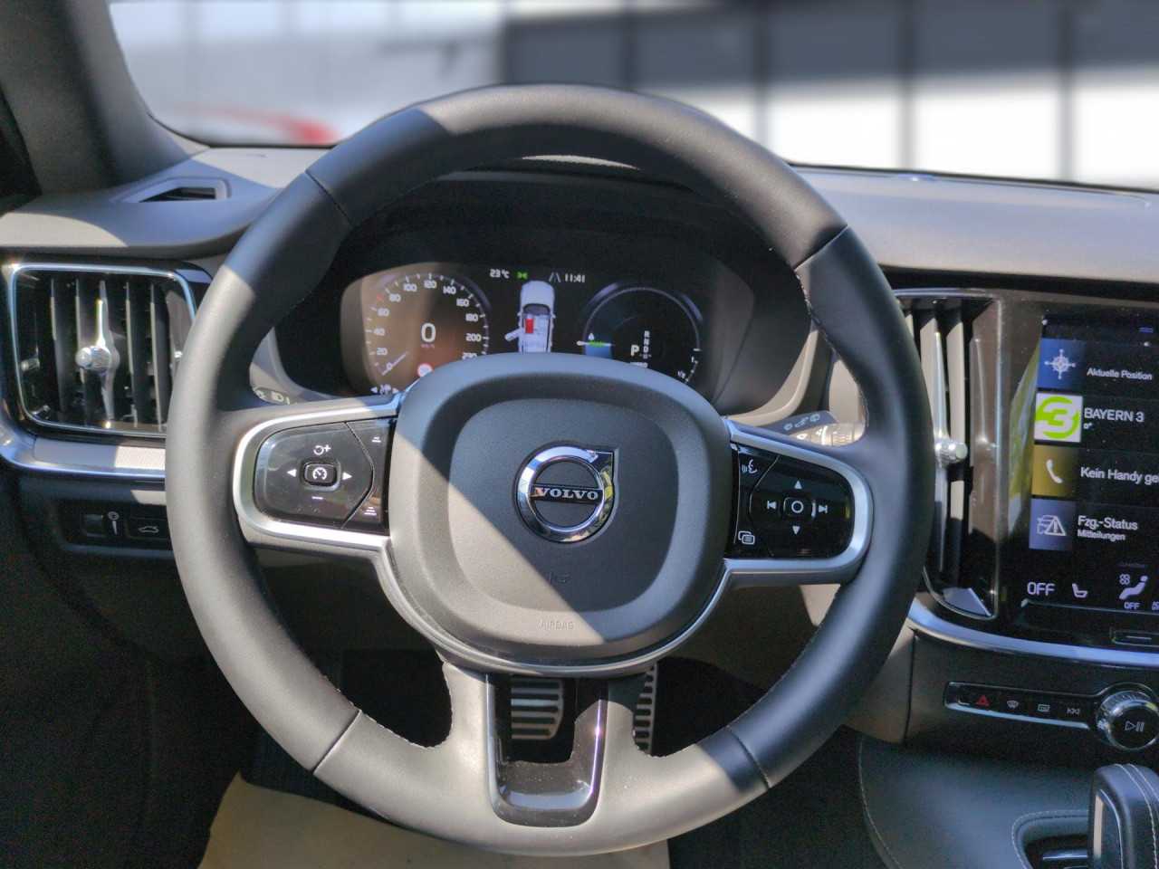 Volvo  Bluetooth Navi LED Klima Einparkhilfe el. Fenster