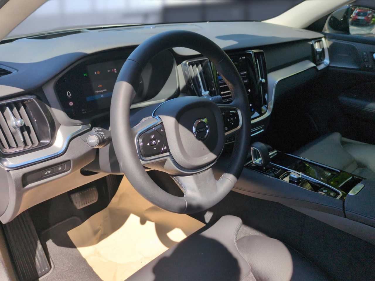 Volvo  Bluetooth Head Up Display Navi LED Vollleder Klima Standhzg Einparkhilfe el. Fen