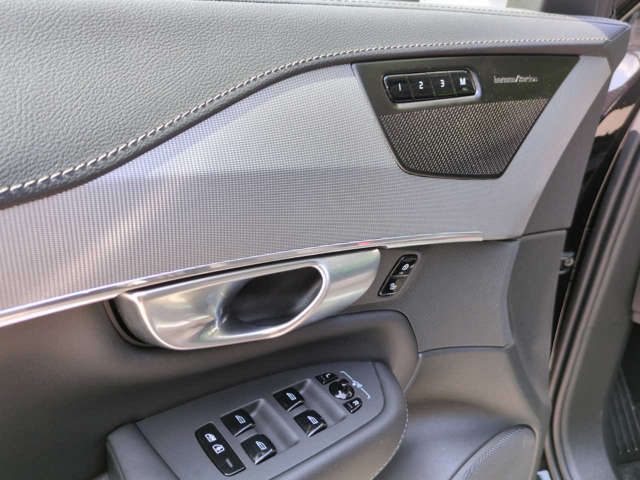 Volvo  Bluetooth LED Klima Standhzg Einparkhilfe el. Fenster