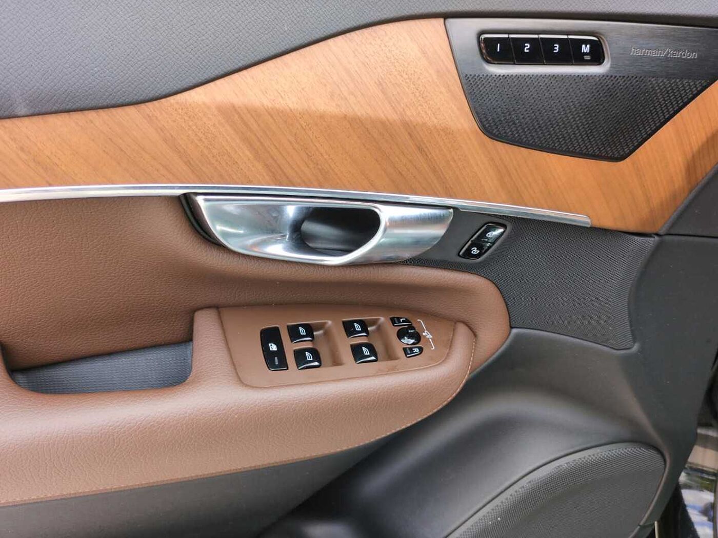 Volvo  Bluetooth Head Up Display Navi LED Vollleder Klima Einparkhilfe el. Fenster