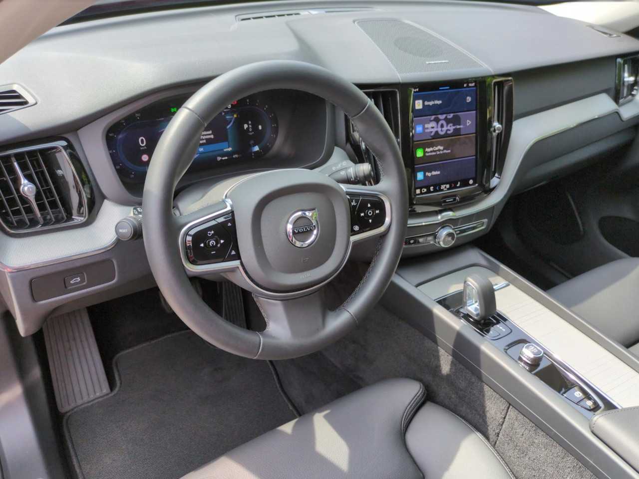 Volvo  Navi LED Vollleder Klima Einparkhilfe el. Fenster