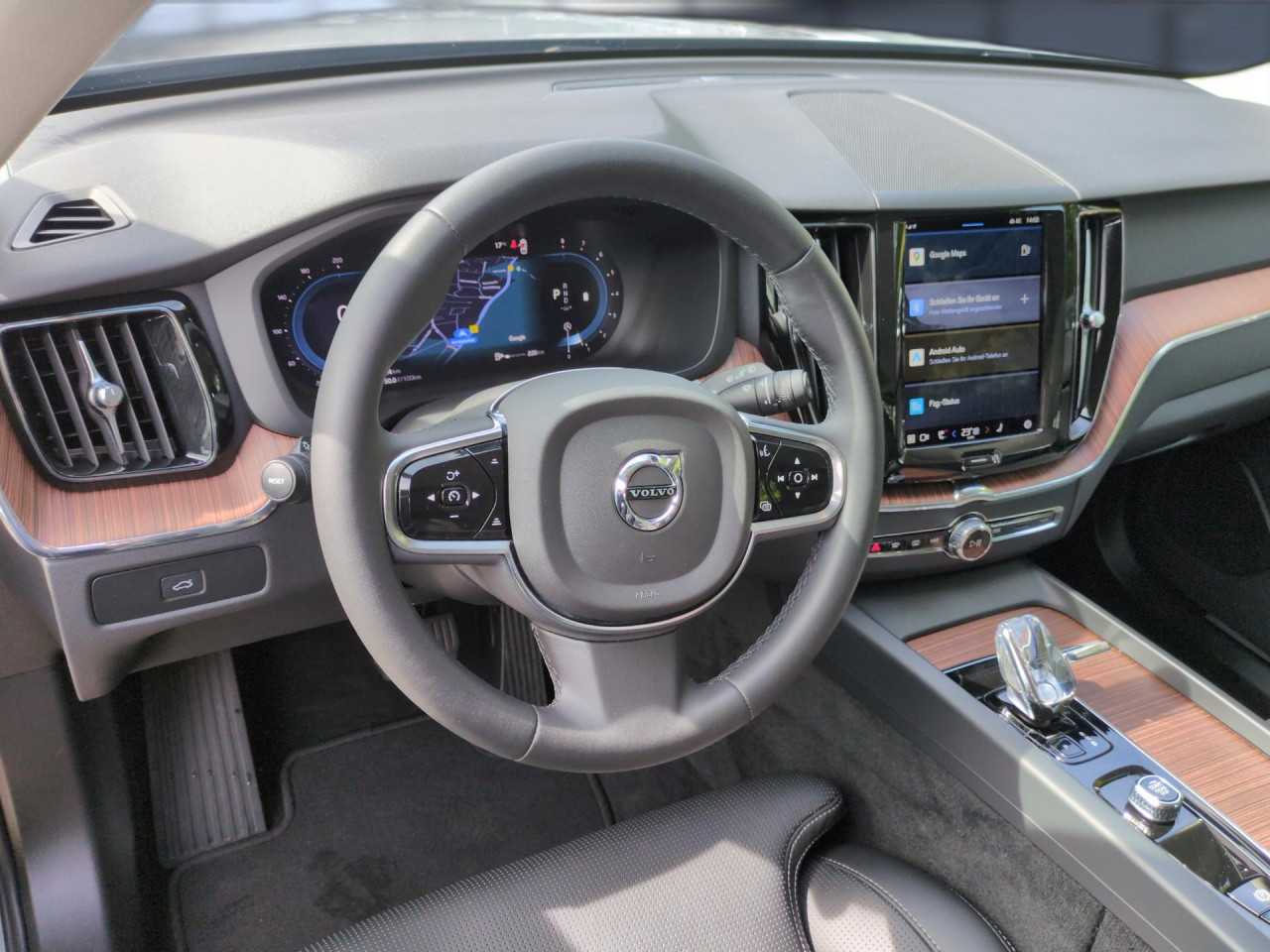 Volvo  Navi LED Vollleder Klima Einparkhilfe el. Fenster