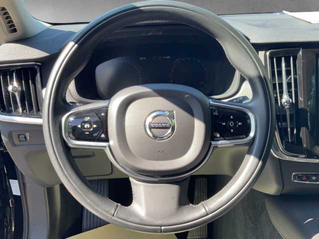 Volvo  V90 B4 Momentum Pro Mild-Hybrid Geartronic Bluetooth Navi LED Vollleder Klima Ei