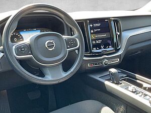 Volvo  XC60 B4 (Diesel) Momentum Pro 2WD Automatik Bluetooth Navi LED Klima Einparkhilf