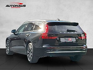 Volvo  V60 B4 (Diesel) Plus Bright Automatik Bluetooth Navi LED Vollleder Klima Einpark