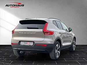 Volvo  XC40 B3 (Benzin) Plus Dark 2WD Automatik Bluetooth Navi LED Klima Einparkhilfe e