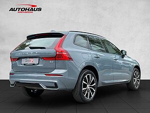 Volvo  XC60 B4 (Benzin) Plus Dark 2WD Automatik Bluetooth Navi LED Klima Standhzg Einpa