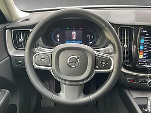 Volvo  XC60 B4 (Diesel) Momentum Pro AWD Automatik Bluetooth Navi LED Klima Einparkhilf