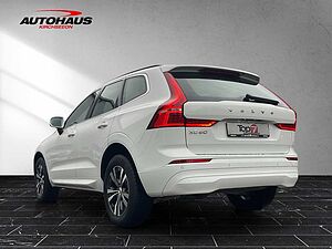 Volvo  XC60 B4 (Diesel) Momentum Pro 2WD Automatik Bluetooth Navi LED Klima Einparkhilf