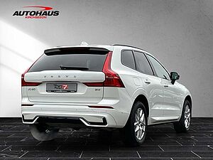 Volvo  XC60 B4 (Benzin) Plus Dark 2WD Automatik Bluetooth Navi LED Klima Standhzg Einpa