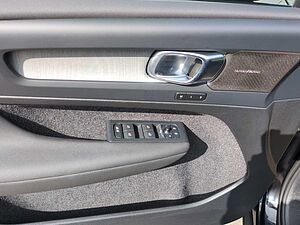 Volvo  Navi LED Vollleder Klima Einparkhilfe el. Fenster