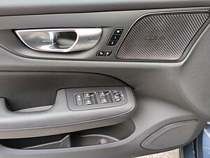 Volvo  Bluetooth LED Vollleder Klima Standhzg Einparkhilfe el. Fenster