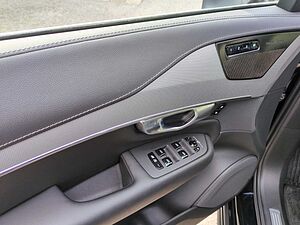 Volvo  Bluetooth Navi LED Vollleder Klima Standhzg Einparkhilfe el. Fenster