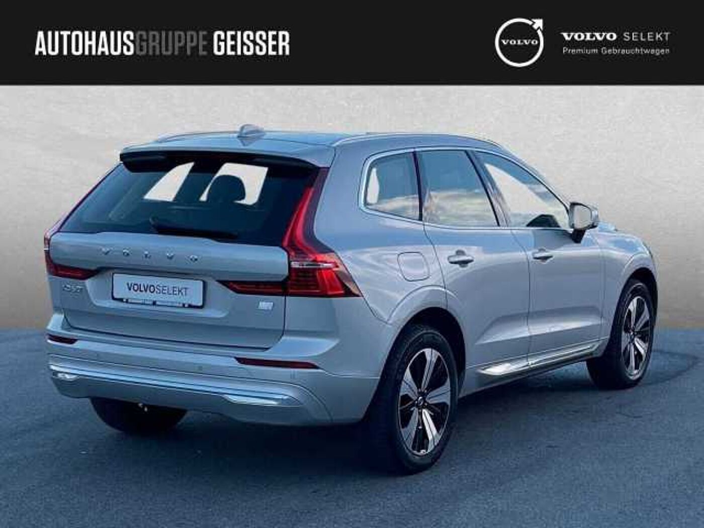 Volvo  T6 AWD Recharge Plus Bright  LED SD