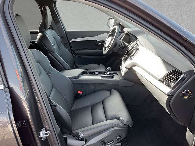 Volvo T8 AWD Core Automatik 7-Sitzer ACC BLIS