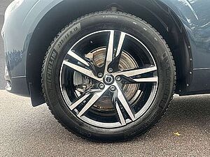 Volvo  B4 Mild-Hybrid R-Design Automatik LED SD