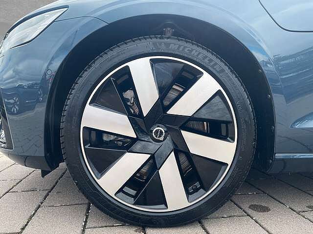 Volvo  T8 AWD Recharge Ultimate Dark ACC BLIS SD