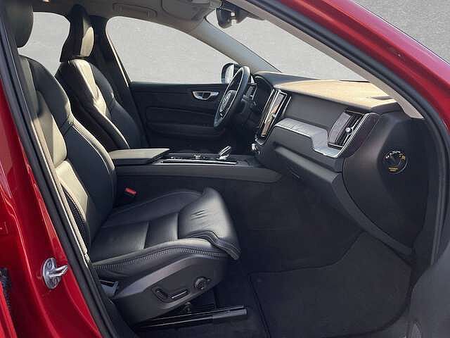 Volvo  T6 AWD Plug-in Hybrid Plus Dark AHK ACC