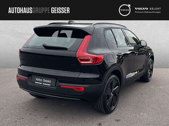 Volvo  B3 MILD-Hybrid Black Edition Plus LED