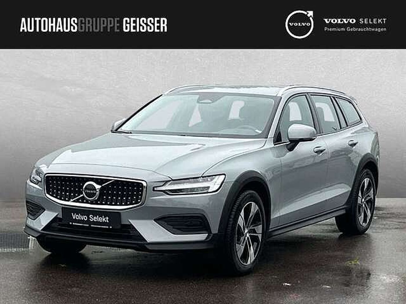 Volvo  B4 AWD Plus Mild Hybrid LED