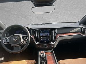 Volvo  B4 Mild-Hybrid Ultra Dark AHK ACC BLIS SD