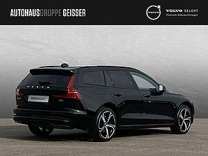 Volvo  B4 Mild-Hybrid Ultra Dark AHK ACC BLIS SD