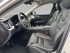Volvo  B5 AWD Ultra Dark ACC BLIS HUD SD