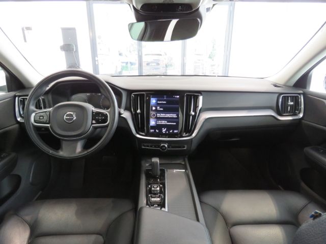 Volvo  B3 Benzin Momentum Pro IntelliSafe Pro-P. Le