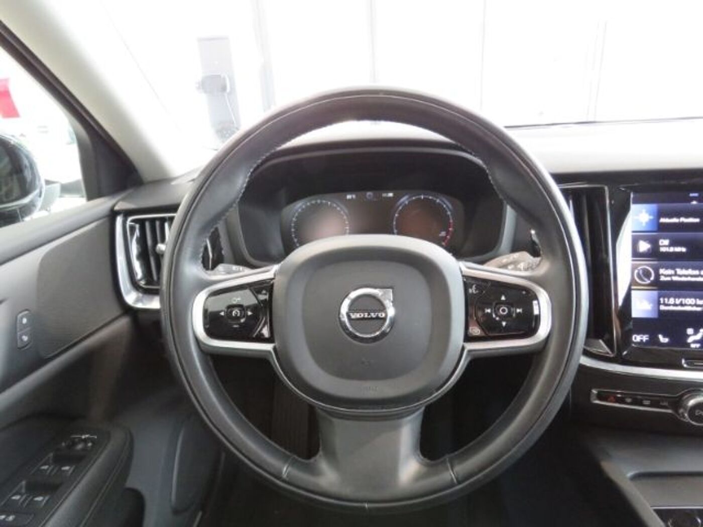 Volvo  B3 Benzin Momentum Pro IntelliSafe Pro-P. Le