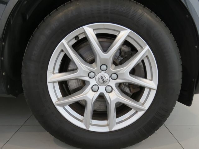 Volvo  B4 Diesel AWD Momentum Pro AHK Licht-P. Win