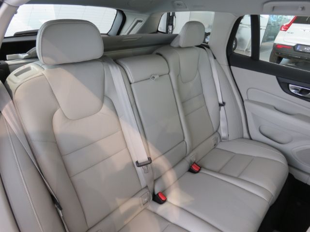 Volvo  T6 Recharge Plus Bright HarmanKardon Licht-P