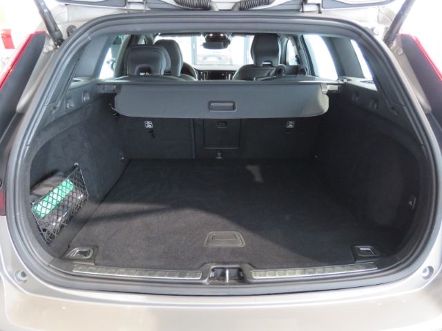 Volvo  T8 Recharge R-Design Xenium-P. Pro Winter-P.