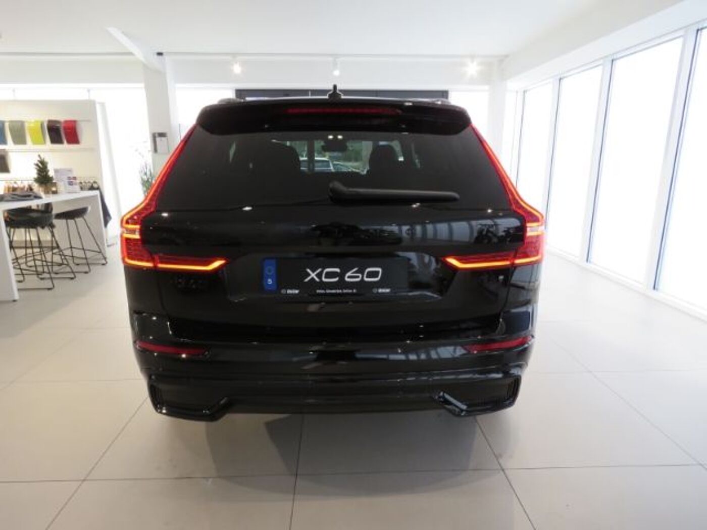 Volvo  T8 Recharge Plus Black Edition HarmanKardon