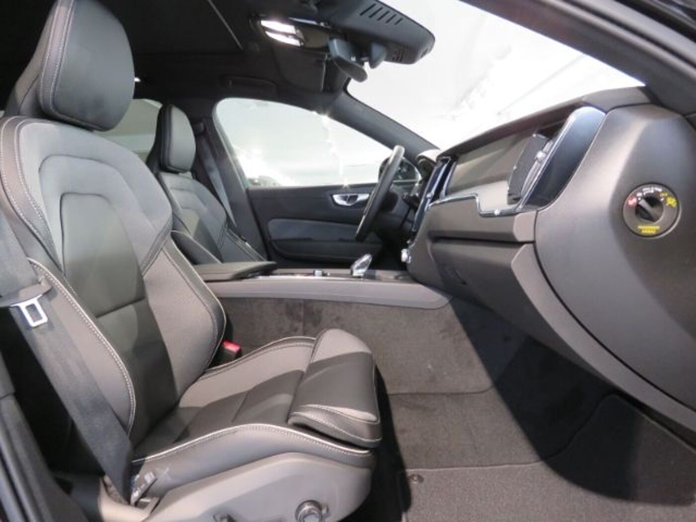 Volvo  T8 Recharge Plus Black Edition HarmanKardon
