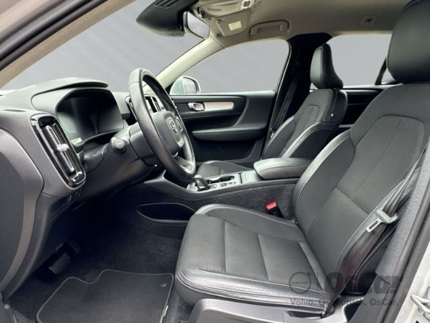 Volvo  T4 Klima LM Tempomat LED-Scheinwerfer Color