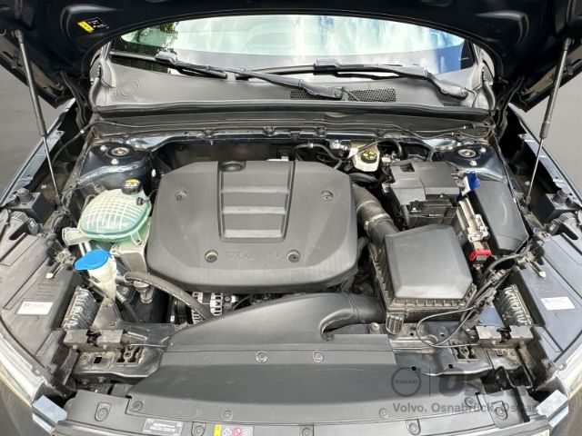 Volvo  T2 2WD Momentum Pro LM-Felge 19 Zoll Panora