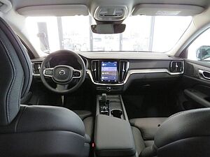 Volvo  B4 Diesel Plus Dark HarmannKardon 19Zoll Fah