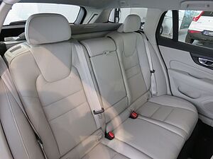 Volvo  T6 Recharge Plus Bright HarmanKardon Licht-P