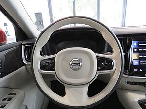 Volvo  T6 Recharge Plus Bright HarmanKardon Licht-P