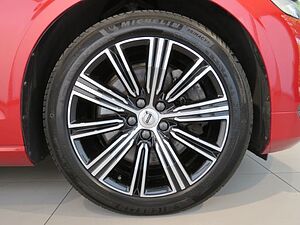 Volvo  T6 Recharge Plus Bright HarmanKardon Licht-P